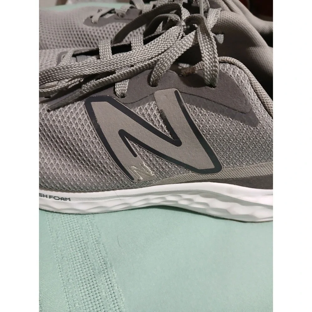 New Balance Fresh Foam Arishi V4 Men's Running Shoes Gray Size 8.5 4E